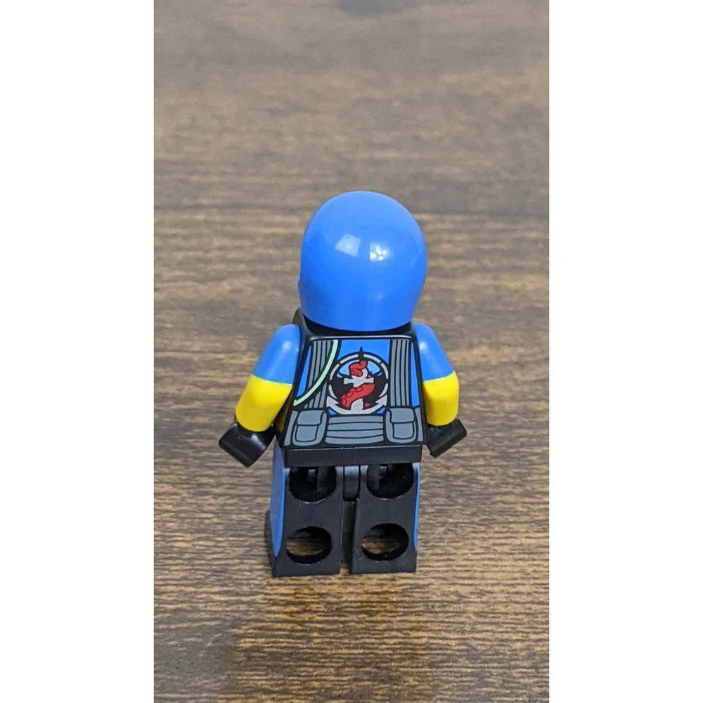 LEGO Minifigure Blue Race Car Driver – Racing Suit & Helmet – Dual Printed Torso